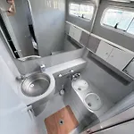 Confortable Yatch