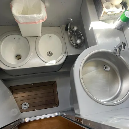 Confortable Yatch Botel Sant Adria de Besos