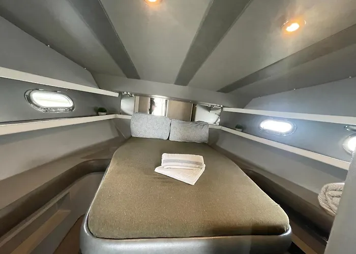Confortable Yatch * Sant Adria de Besos