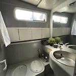 Confortable Yatch Tekne *