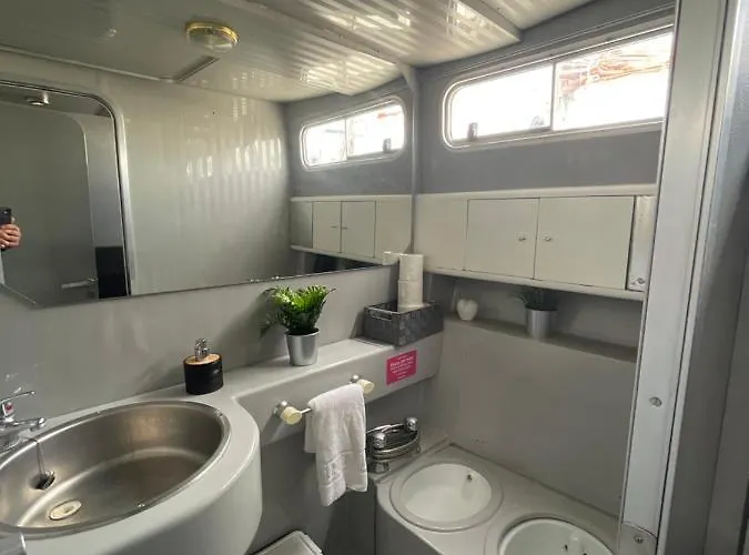 Hotel en barco Confortable Yatch Sant Adrià de Besòs
